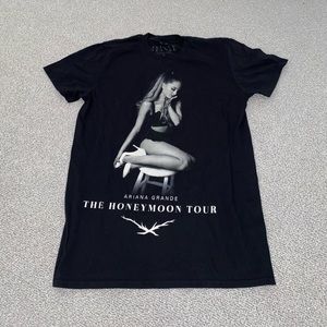 Ariana Grande T Shirt.